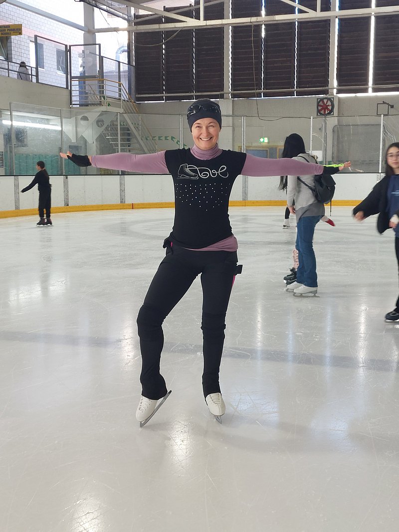 Danuta geht heute wieder mit viel Einsatz und Freude ihrer Leidenschaft Eiskunstlauf nach, die sie seit ihrer Kindheit nicht losgelassen hat.