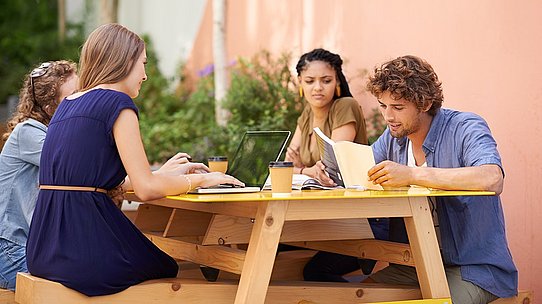 Studenten tauschen sich aus