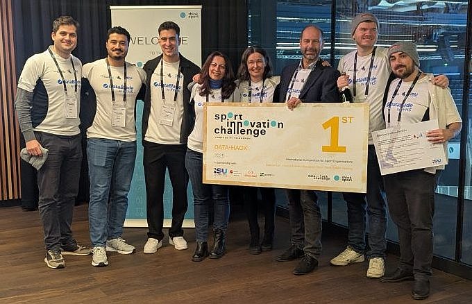 Es begann mit einem Projekt im Deep-Learning-Kurs an der FFHS und endete mit dem Sieg bei der Sport Innovation Challenge, an der ein Team aus FFHS-Studierenden ihr Projekt DataBlade überzeugend vorgetragen haben und die Juroren für sich gewinnen konnten.