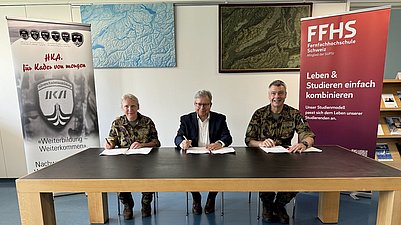 Unterzeichnung der Kooperation Schweizer Armee und FFHS